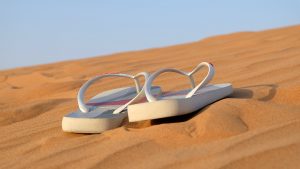 sandals-342672_1920